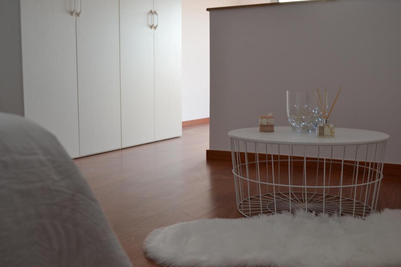 Апартаменты Attic Deltarelax Дельтебре Экстерьер фото
